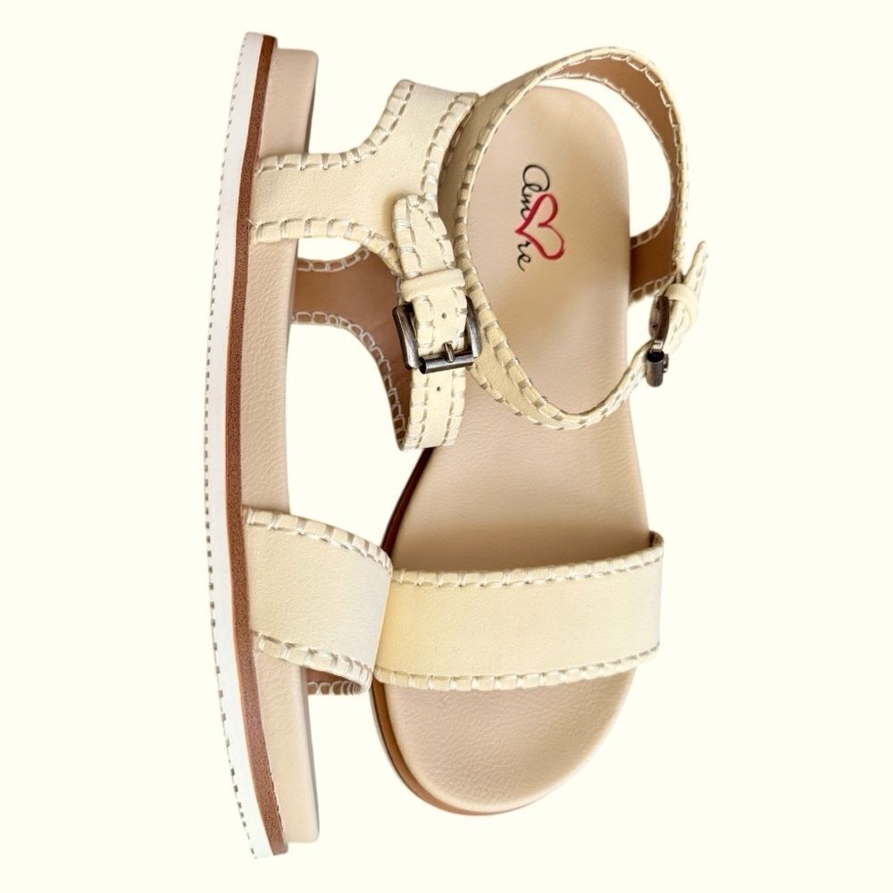 Mia Sofee Stitched Off White Sandal. Size NWB.